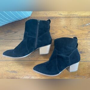 Amazon Essentials Black Ankle Booties Women’s Size 9.5